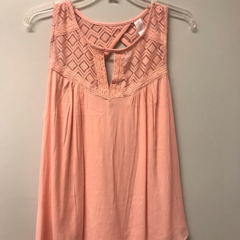 Light blush tank top!